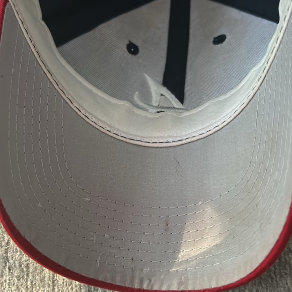 Atlanta Braves OC Sports MLB Licensed  Adjustable Velcro Cap Two tones Navy/Red - Picture 4 of 5